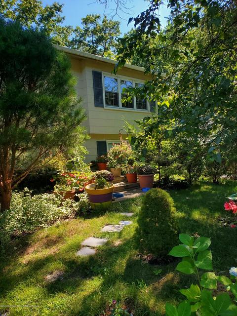 8 Oak Dr, Jackson, NJ 08527 photo 2