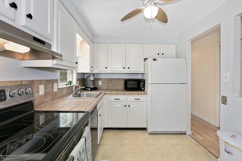 419 Cornell Dr, Brick, NJ 08723 photo 4