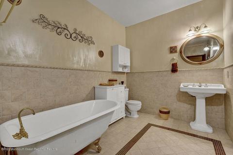 13 Pine Dr, Millstone, NJ 08510 photo 24