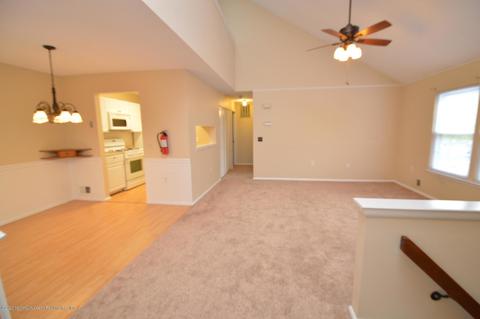 607 Sequoia Ct, Jackson, NJ 08527 photo 2