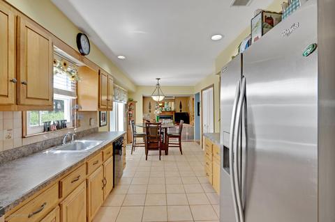 14 Red Cedar Run, Jackson, NJ 08527 photo 6