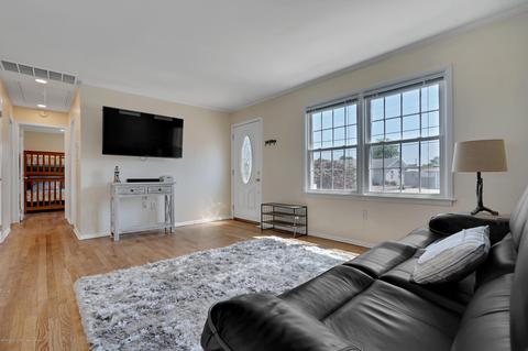 1112 Uranus Ct, Forked River, NJ 08731 photo 4