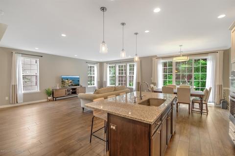 36 Periwinkle Dr, Monroe, NJ 08831 photo 13