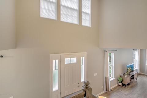 36 Periwinkle Dr, Monroe, NJ 08831 photo 2