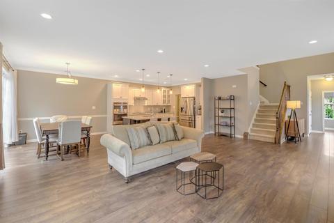 36 Periwinkle Dr, Monroe, NJ 08831 photo 9