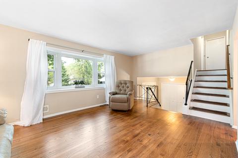 6 Daniel Dr, Matawan, NJ 07747 photo 4