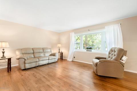 6 Daniel Dr, Matawan, NJ 07747 photo 5
