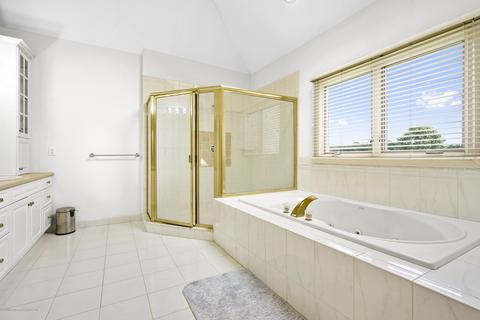 7 Maple Leaf Dr, Holmdel, NJ 07733 photo 23