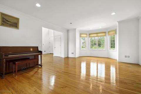 7 Maple Leaf Dr, Holmdel, NJ 07733 photo 10