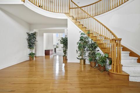 7 Maple Leaf Dr, Holmdel, NJ 07733 photo 9