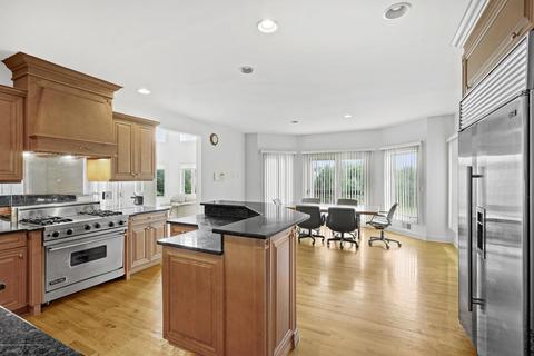 7 Maple Leaf Dr, Holmdel, NJ 07733 photo 14