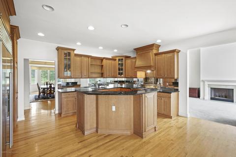 7 Maple Leaf Dr, Holmdel, NJ 07733 photo 17