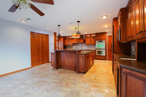400 Summit Rd, Mountainside, NJ 07092 photo 9