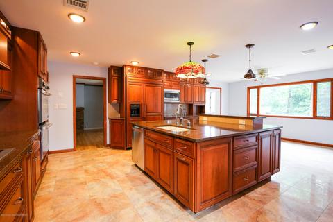 400 Summit Rd, Mountainside, NJ 07092 photo 6