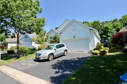 68 Marlow Dr, Jackson, NJ 08527 photo 2