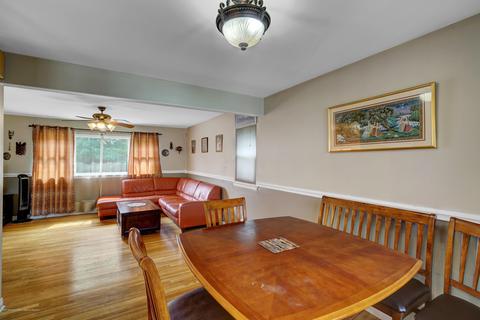 15 Waverly Dr E, Edison, NJ 08817 photo 11