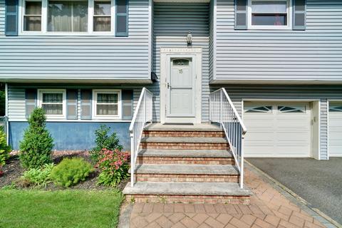 15 Waverly Dr E, Edison, NJ 08817 photo 3