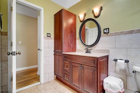 15 Waverly Dr E, Edison, NJ 08817 photo 26