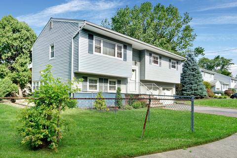 15 Waverly Dr E, Edison, NJ 08817 photo 2