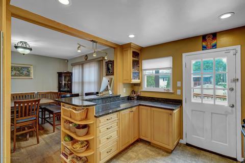 15 Waverly Dr E, Edison, NJ 08817 photo 12