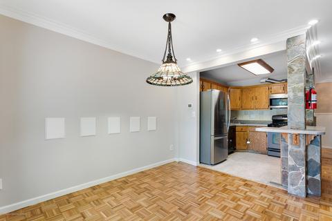 28 Arrowsmith Ct, Matawan, NJ 07747 photo 6