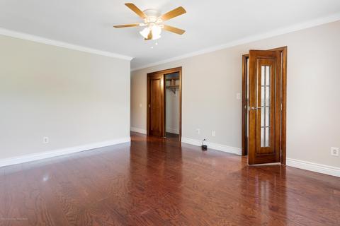28 Arrowsmith Ct, Matawan, NJ 07747 photo 12