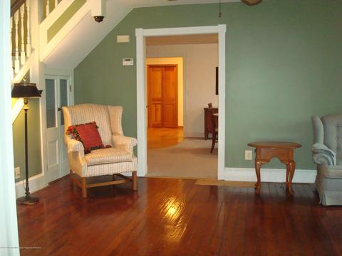 73 Hull Ave, Freehold, NJ 07728 photo 2