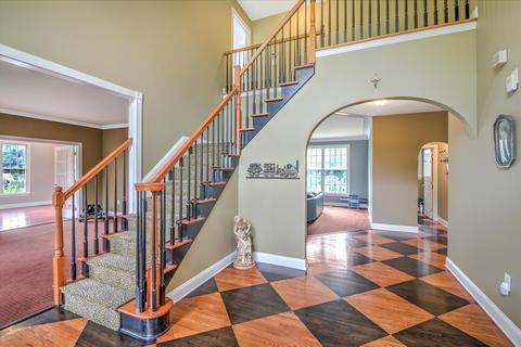7 Danser Dr, Millstone, NJ 08535 photo 2
