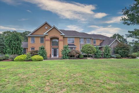 7 Danser Dr, Millstone, NJ 08535 photo 1