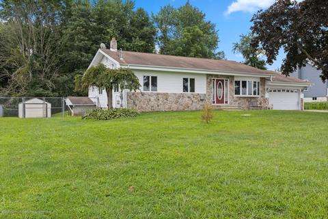 386 Croshaw Rd, Wrightstown, NJ 08562 photo 2