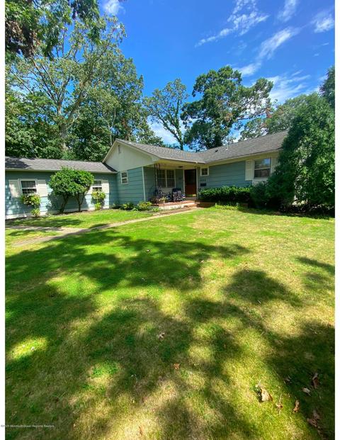 1 Wayside Dr, Brick, NJ 08724 photo 1