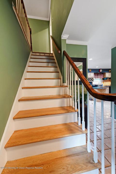 2 Sutton Ct, Matawan, NJ 07747 photo 13