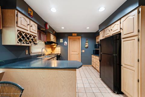 2 Sutton Ct, Matawan, NJ 07747 photo 12