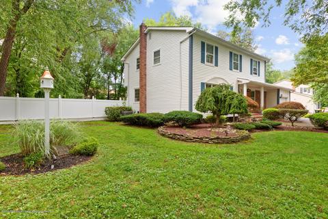 2 Sutton Ct, Matawan, NJ 07747 photo 2
