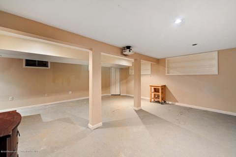 2 Sutton Ct, Matawan, NJ 07747 photo 20