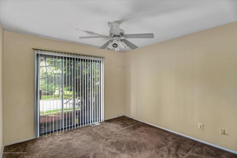 24 Arrowsmith Ct, Matawan, NJ 07747 photo 9