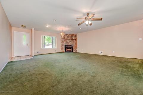 24 Arrowsmith Ct, Matawan, NJ 07747 photo 3