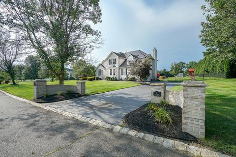 4 Siena Dr, Jackson, NJ 08527 photo 2