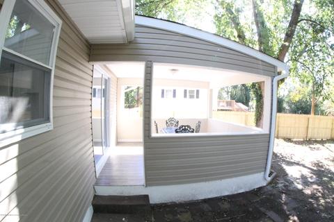 472 Irisado Dr, Brick, NJ 08723 photo 3
