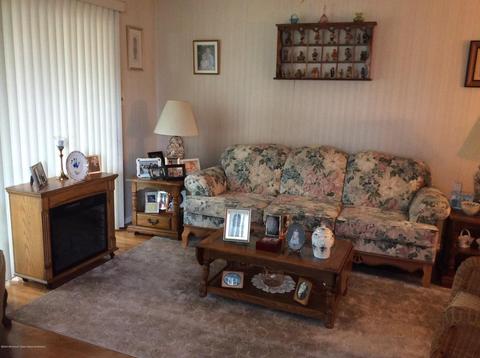 1 Robinson Rd, Brick, NJ 08724 photo 9