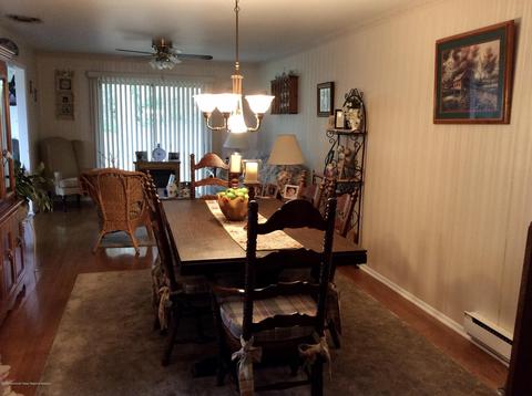 1 Robinson Rd, Brick, NJ 08724 photo 1