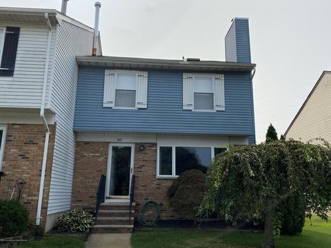 102 Pendleton Pl, Old Bridge, NJ 08857 photo 2