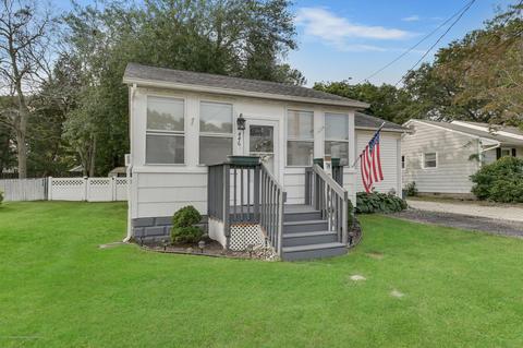 446 E Arverne Ave, Ocean Gate, NJ 08740 photo 3