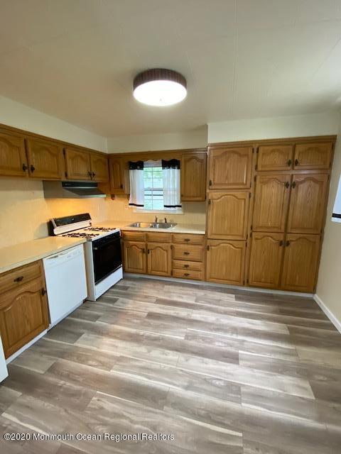 470 Old Post Rd, Edison, NJ 08817 photo 4