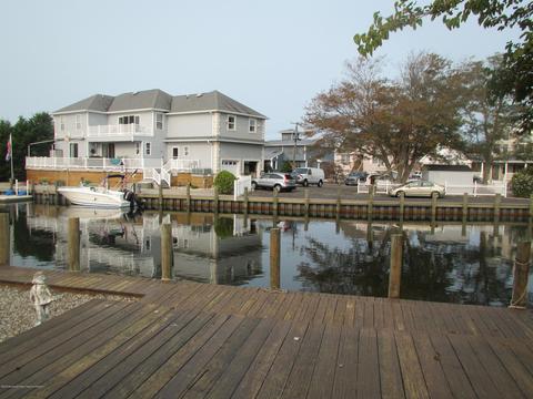 97 E Granada Dr, Brick, NJ 08723 photo 2