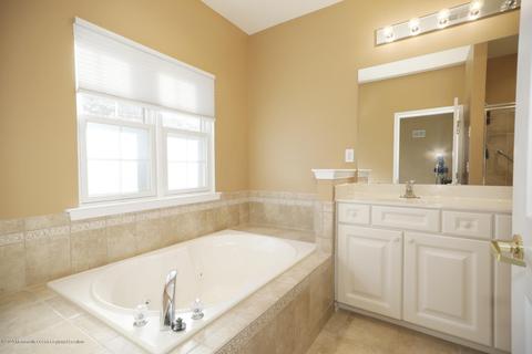 20 Millstone Way, Waretown, NJ 08758 photo 9