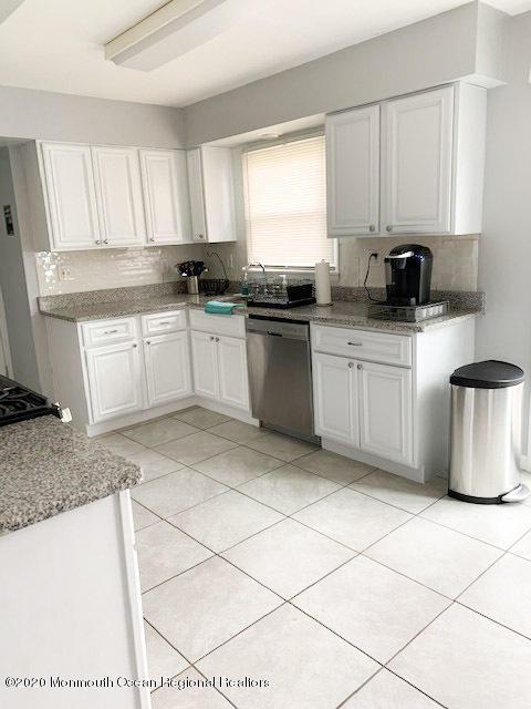41 Bechstein Dr, Matawan, NJ 07747 photo 7