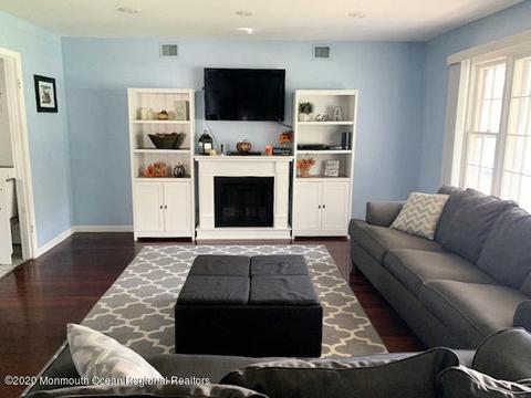 41 Bechstein Dr, Matawan, NJ 07747 photo 4