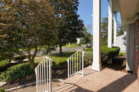 18 Eileen Way, Edison, NJ 08837 photo 3