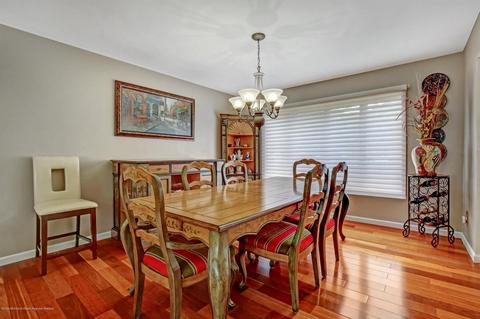 10 Bartlett Ct, Matawan, NJ 07747 photo 4